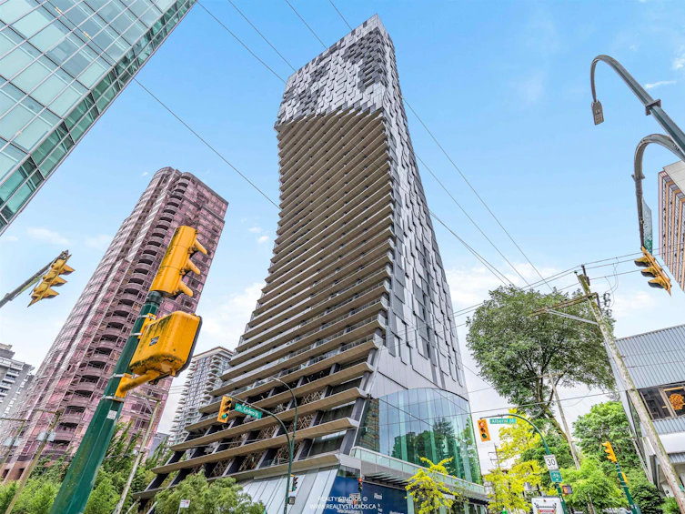 303-1568 Alberni Street, Vancouver, BC, V6G 0E3 - 2