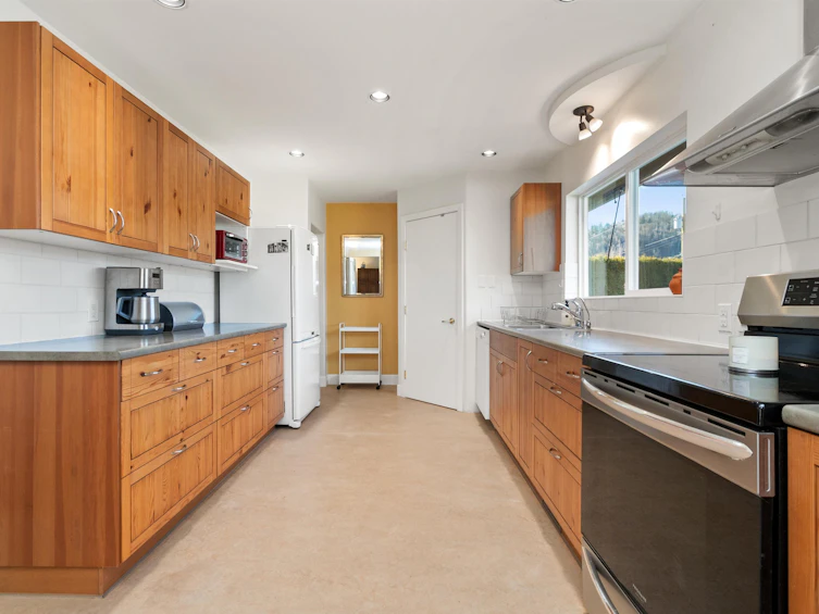 1732 Agassiz Avenue, Agassiz, BC, V0M 1A3 - 11