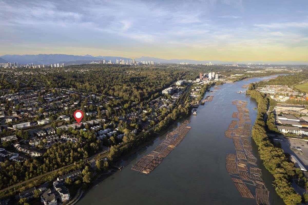 202-2250 SE Marine Drive, Vancouver, BC, V5P 2S2