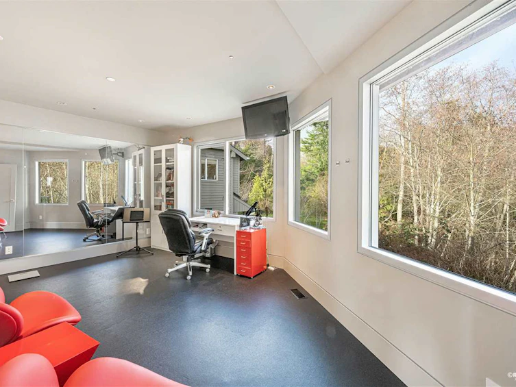 14523 Magdalen Avenue, Surrey, BC, V4B 2X5 - 22
