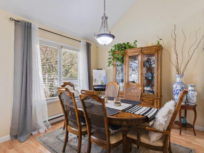 205-1518 Bowser Avenue - 5