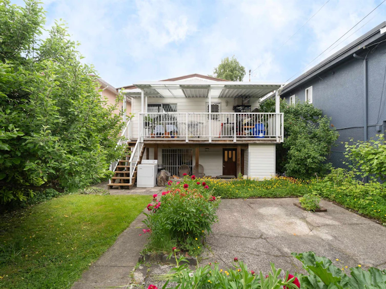 2066 E 23rd Avenue, Vancouver, BC, V5N 2V1 - 30