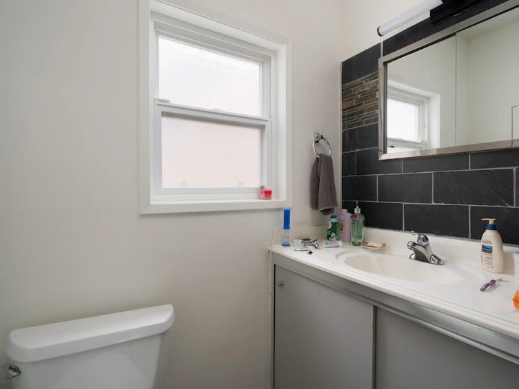 2066 E 23rd Avenue, Vancouver, BC, V5N 2V1 - 17