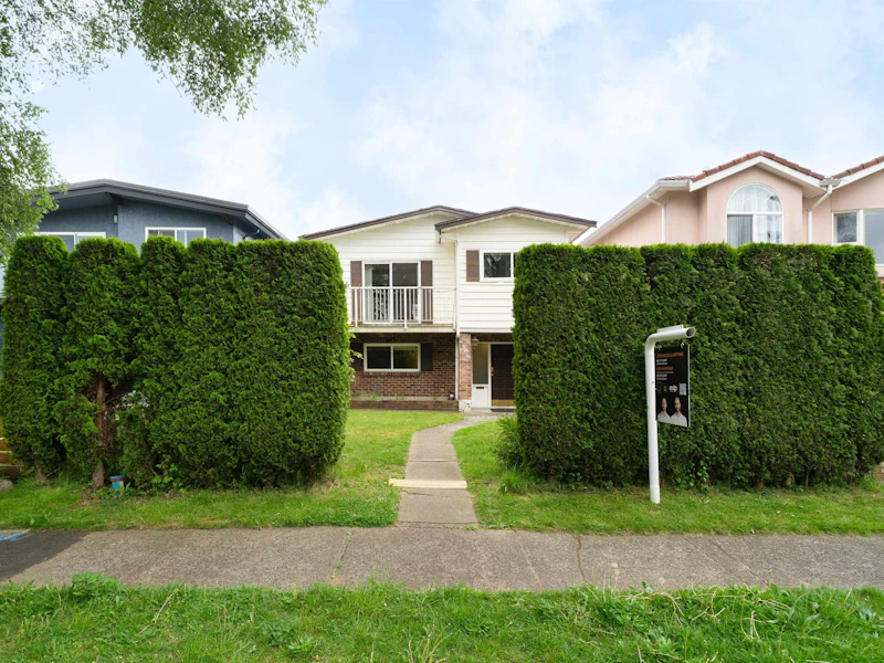 2066 E 23rd Avenue, Vancouver BC V5N 2V1