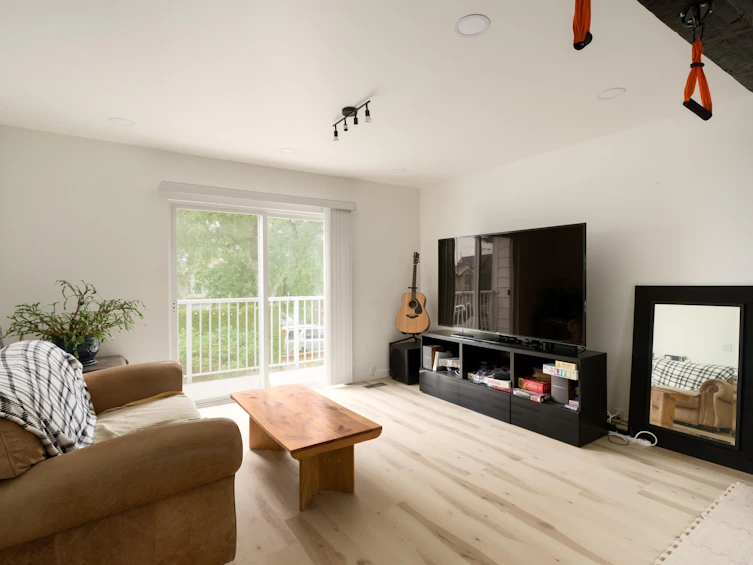 2066 E 23rd Avenue, Vancouver, BC, V5N 2V1 - 5