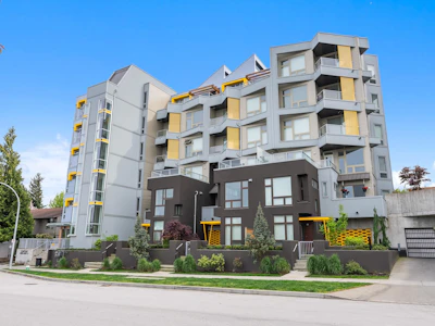 414-32838 Landeau Place - 2