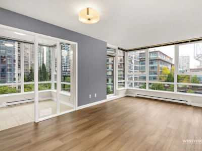 808-939 Expo Boulevard - 2