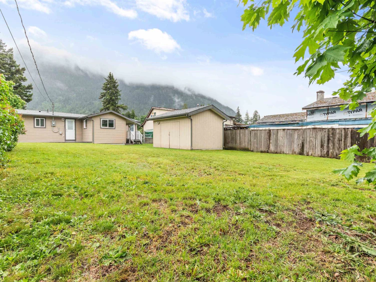547 Fort Street, Hope, BC, V0X 1L0 - 26