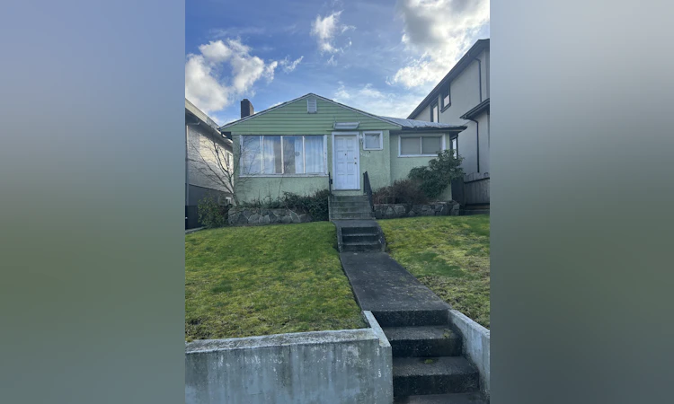 4386 Oxford Street