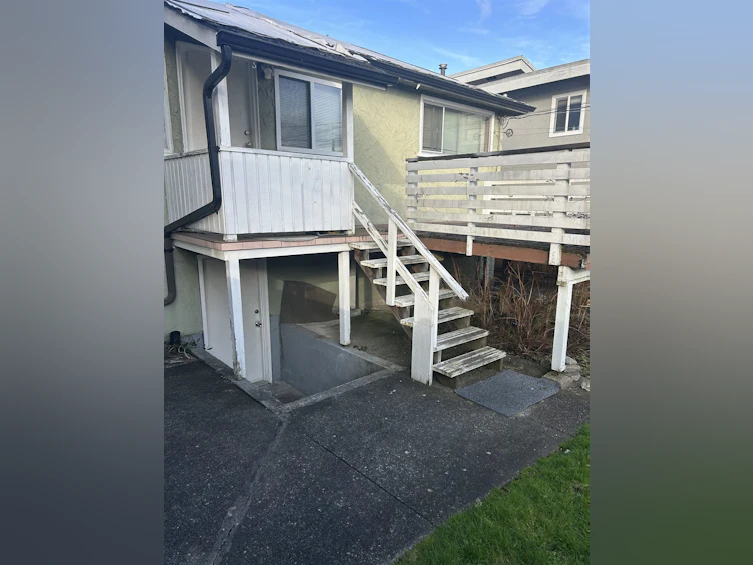 4386 Oxford Street, Burnaby, BC, V5C 1E4 - 5