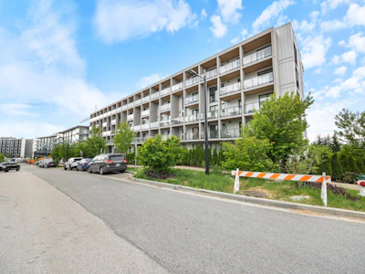 317-9888 University Crescent - 2