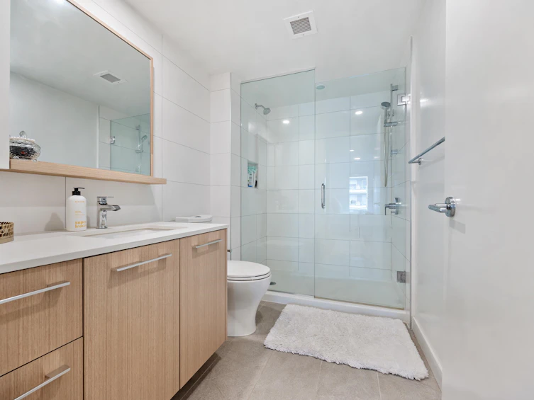 317-9888 University Crescent, Burnaby, BC, V5A 0G4 - 23