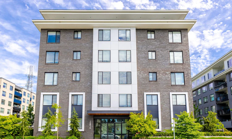 206-15815 85 Avenue