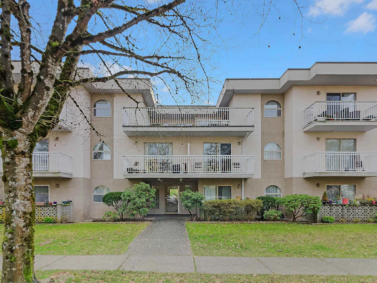 303-458 E 44th Avenue, Vancouver, BC, V5W 1W3