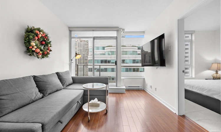 808-821 Cambie Street