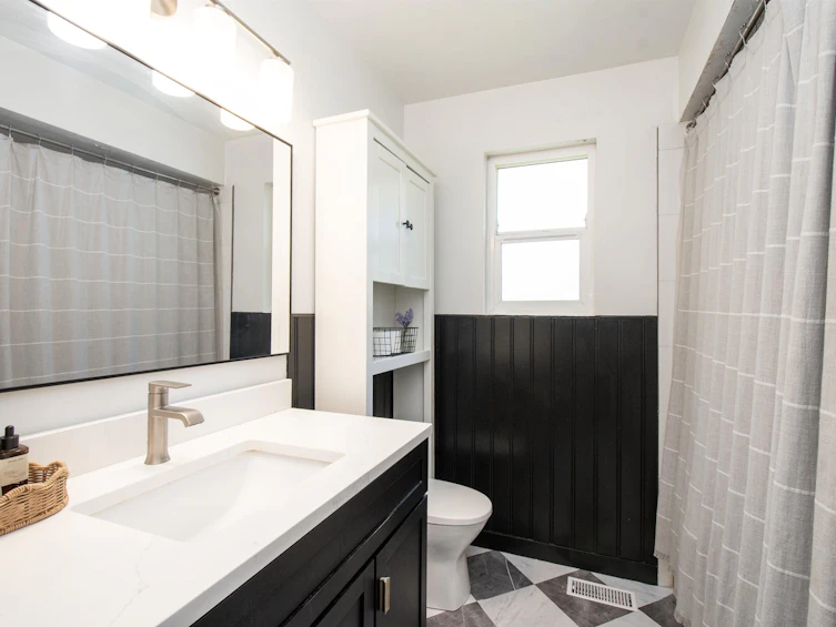 361 W 19th Street, North Vancouver, BC, V7M 1X7 - 11