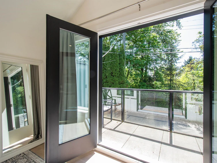361 W 19th Street, North Vancouver, BC, V7M 1X7 - 36