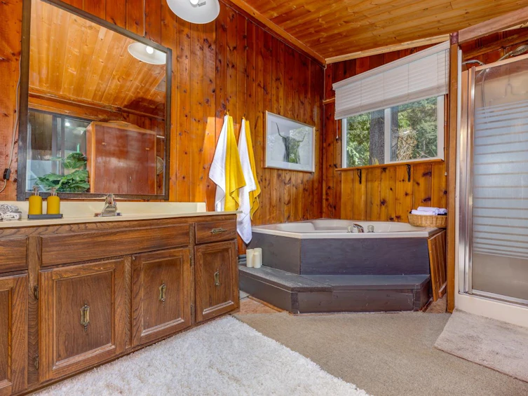 10009 Paradise Valley Road, Squamish, BC, V0N 1H0 - 13