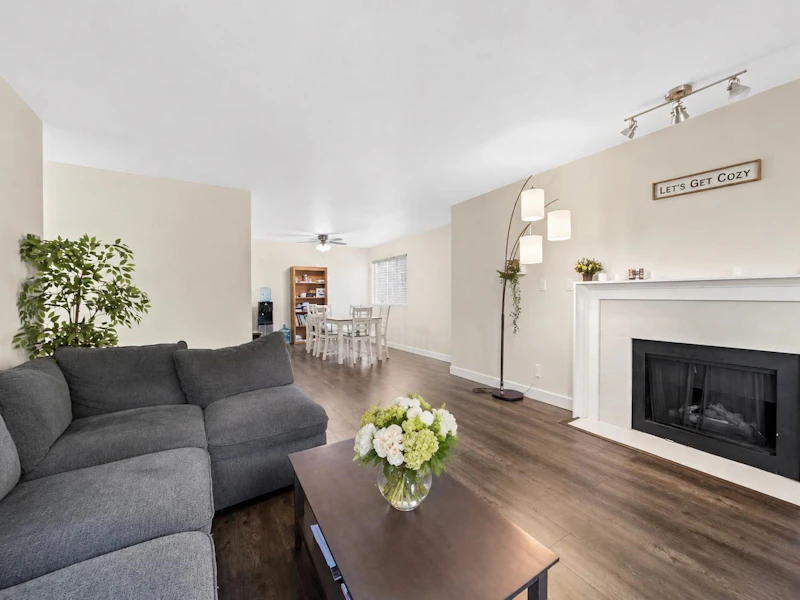 209 - 11963 223rd Street, Maple Ridge BC V2X 5Y4