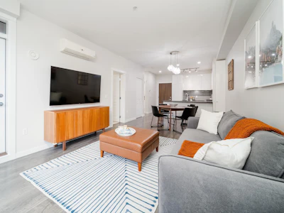 218-9399 Alexandra Road - 2