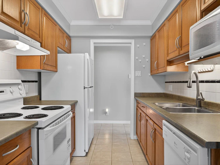 1003-1111 Haro Street, Vancouver, BC, V6E 1E3 - 10