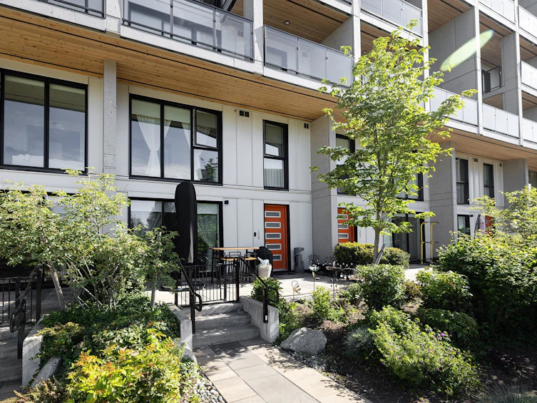 208-9888 University Crescent, Burnaby, BC, V5A 0G4 - 17