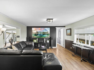 112-10221 Wilson Street - 4