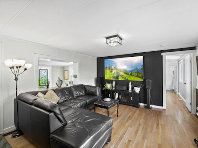 112-10221 Wilson Street - 2