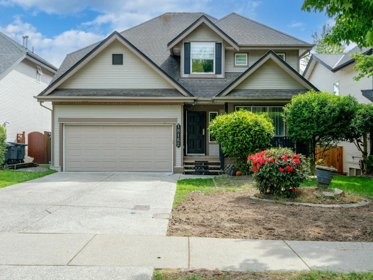 18162 69 Avenue, Surrey, BC, V3S 9C7