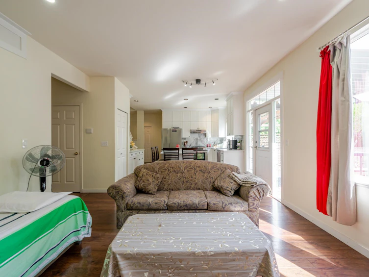 18162 69 Avenue, Surrey, BC, V3S 9C7 - 18