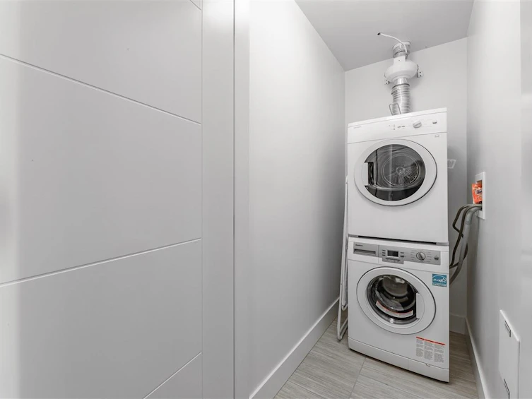 206-10780 No. 5 Road, Richmond, BC, V6W 0B8 - 10
