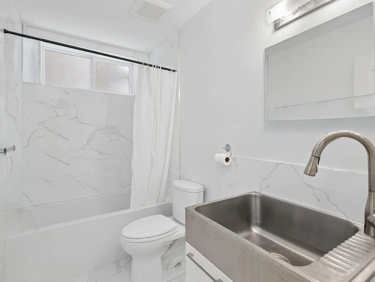 2709 W 37th Avenue, Vancouver, BC, V6N 2T5 - 24