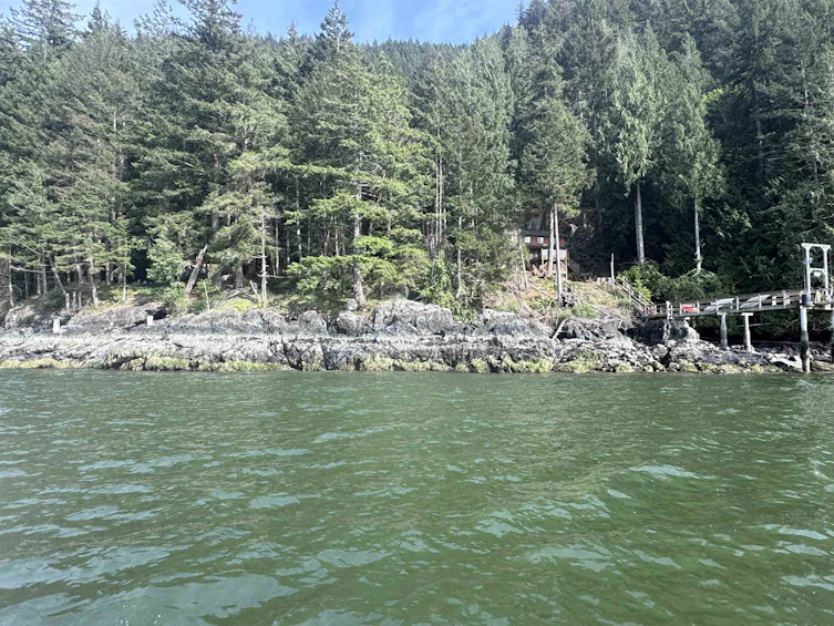 1268 Wf, Bowen Island, BC, V0N 1G2