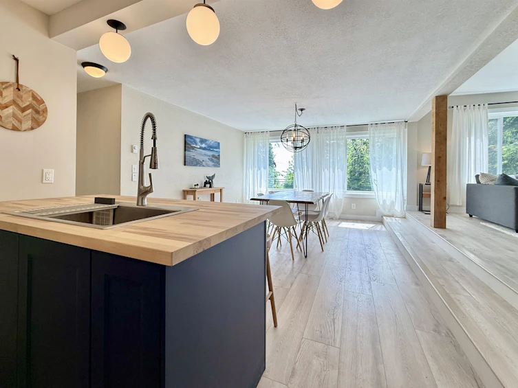 6376 Sunshine Coast Highway, Sechelt, BC, V7Z 0M3 - 9