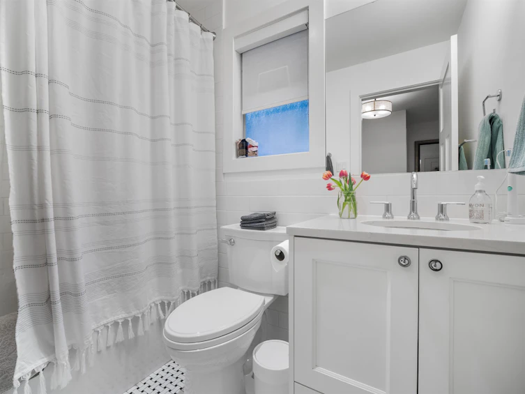 3558 Everglade Place, North Vancouver, BC, V7N 3T9 - 27