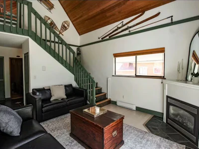 3-20668 Edelweiss Drive - 3
