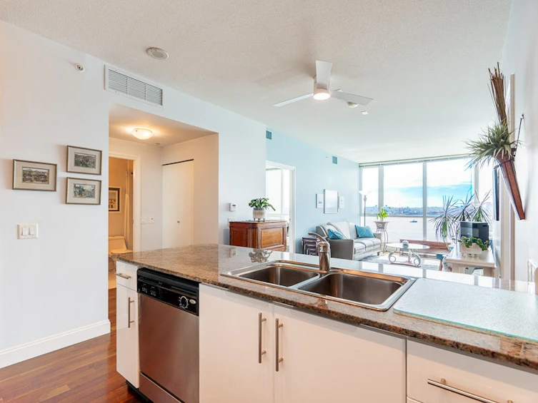 1503-138 E Esplanade Avenue, North Vancouver, BC, V7L 4X9 - 15
