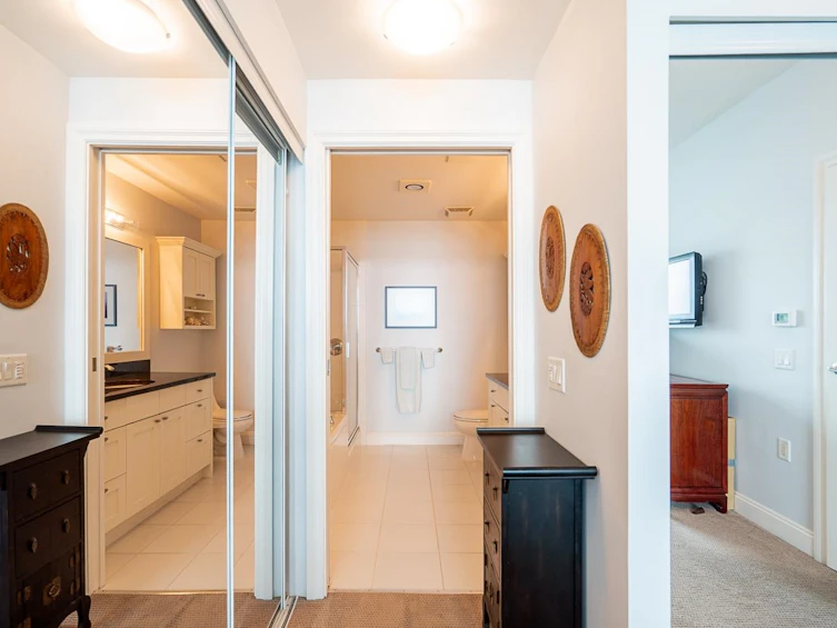 1503-138 E Esplanade Avenue, North Vancouver, BC, V7L 4X9 - 18