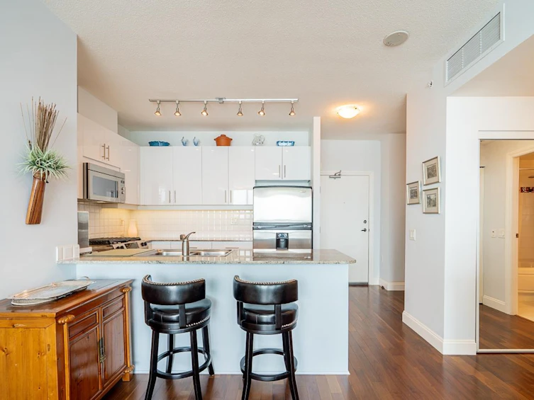 1503-138 E Esplanade Avenue, North Vancouver, BC, V7L 4X9 - 12