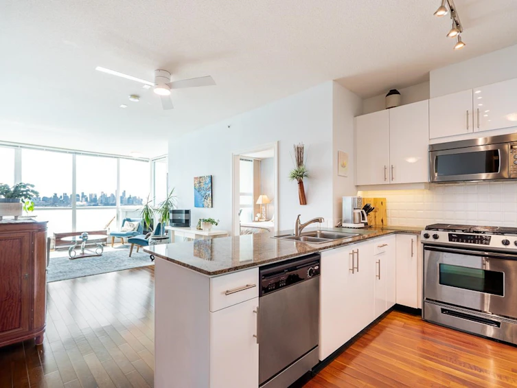1503-138 E Esplanade Avenue, North Vancouver, BC, V7L 4X9 - 14