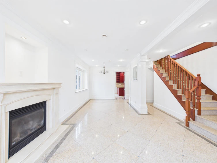 3394 Seaforth Drive, Vancouver, BC, V5M 4C5 - 8