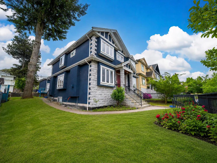3394 Seaforth Drive, Vancouver, BC, V5M 4C5 - 4