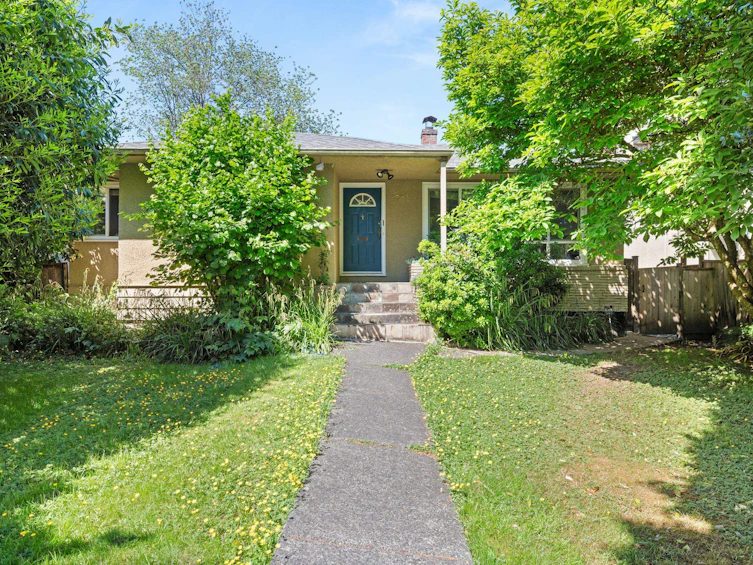 2323 W 23rd Avenue, Vancouver, BC, V6L 1N5