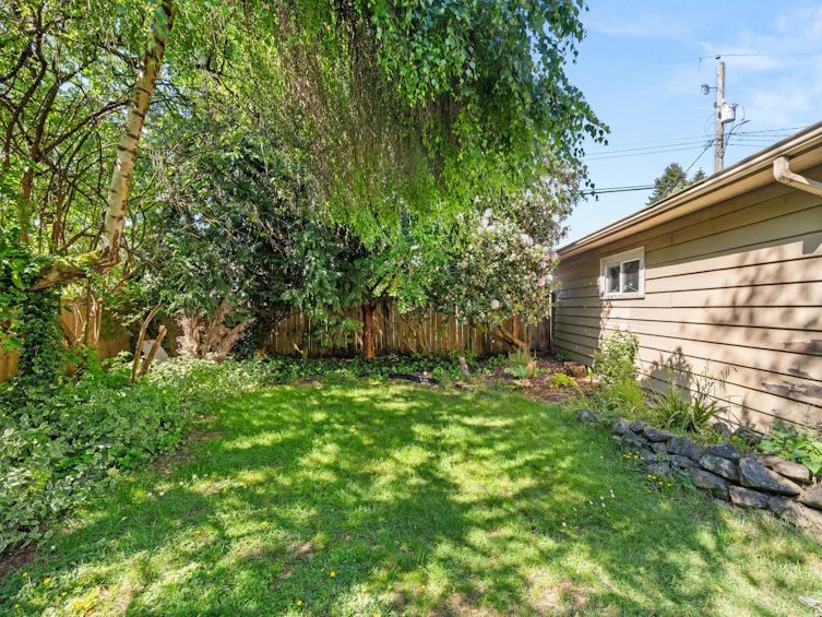 2323 W 23rd Avenue, Vancouver, BC, V6L 1N5 - 23