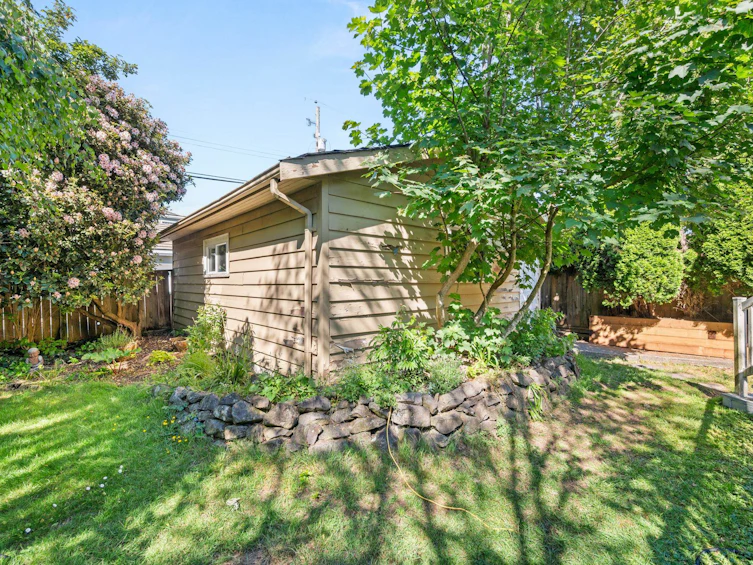 2323 W 23rd Avenue, Vancouver, BC, V6L 1N5 - 22