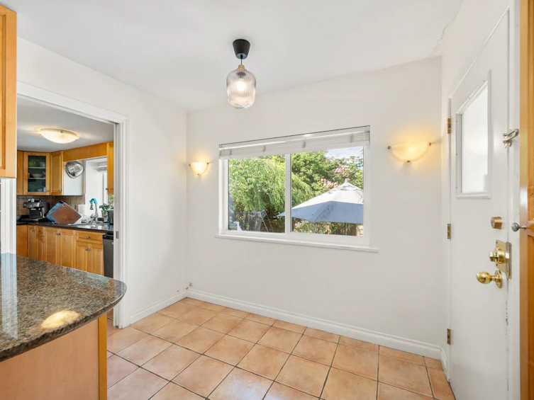 2323 W 23rd Avenue, Vancouver, BC, V6L 1N5 - 8