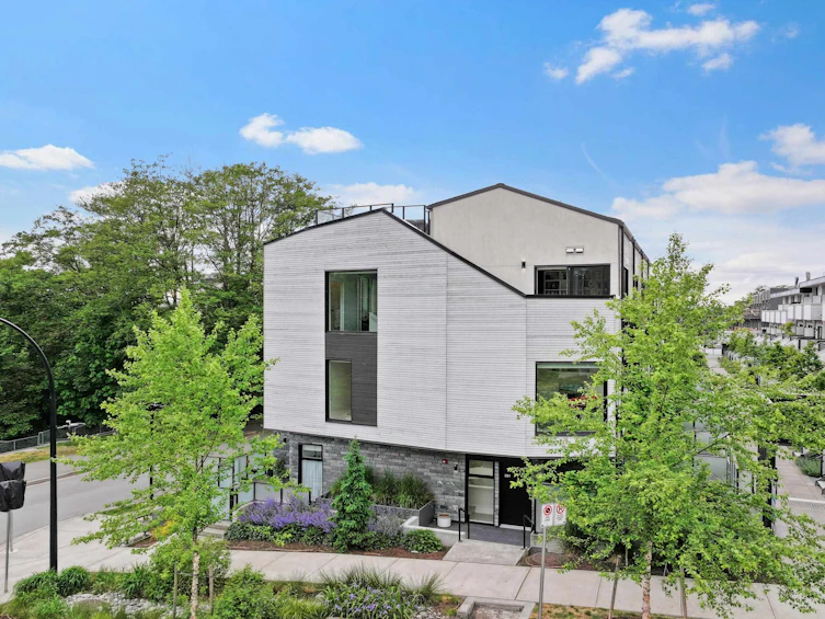201-650 E 2nd Street, North Vancouver, BC, V7M 1E3 - 34