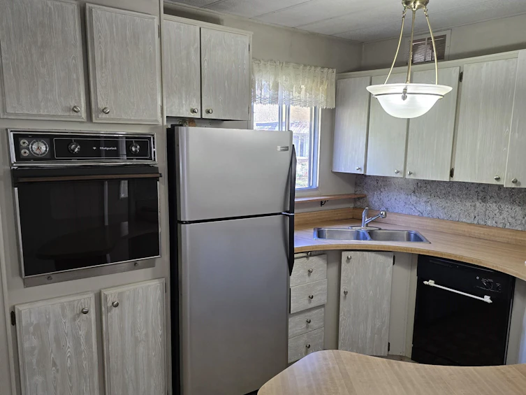 24-46484 Chilliwack Lake Road, Chilliwack, BC, V2R 3R7 - 4