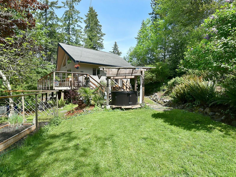 5794 Trout Lake Road, Halfmoon Bay BC