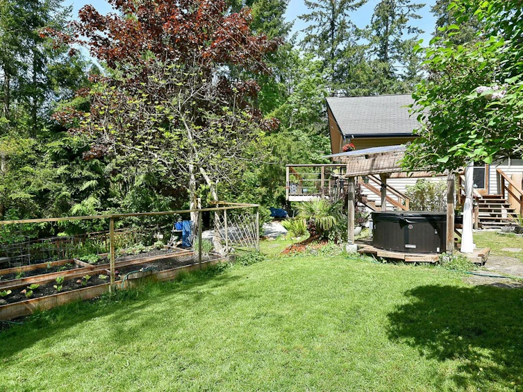 5794 Trout Lake Road, Halfmoon Bay, BC, V7Z 1H1 - 16
